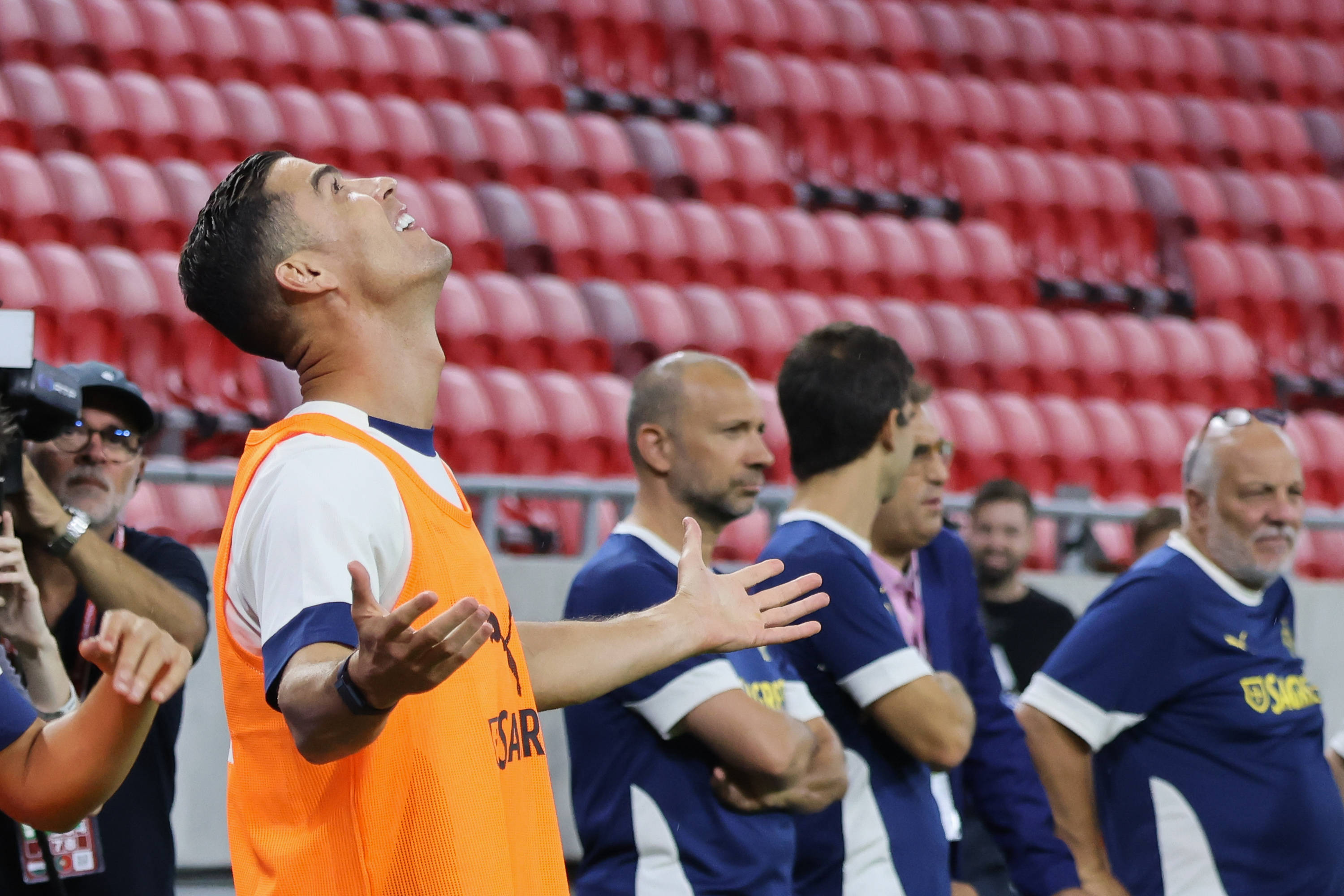 沙巴体育官网-马赛完胜葡萄牙体育，携手晋级半决赛