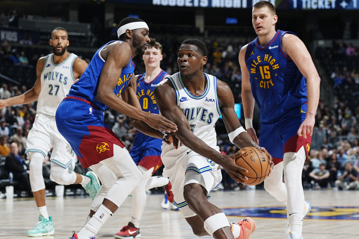 Saba Sports-包含灯泡队球员遭遇家庭困难，影响状态备受关注的词条